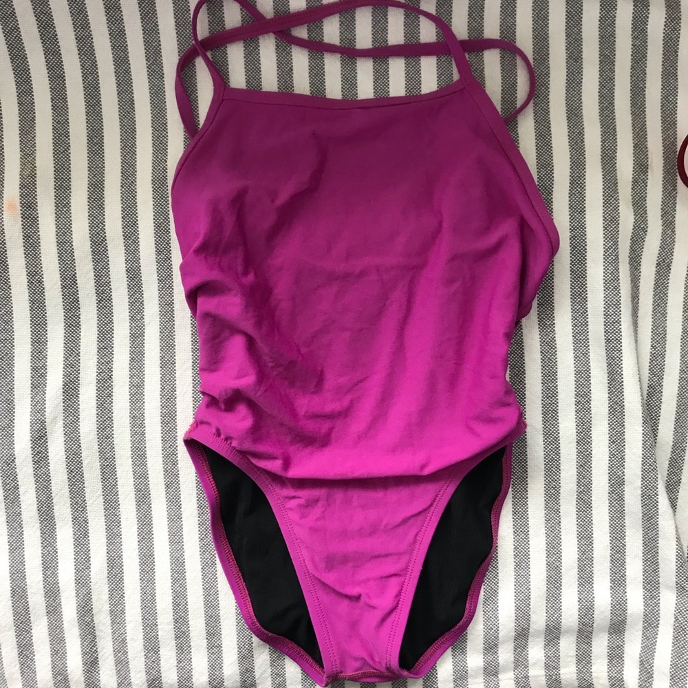 Jolyn One piece tieback